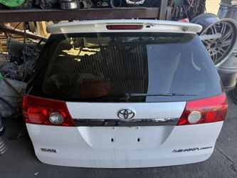 2006-2010 Toyota Sienna Tailgate