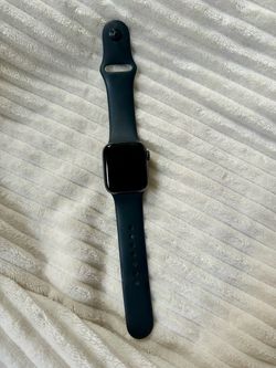 Apple Watch Series 5 (40mm) - Space Gray Aluminum with Black Sport Band