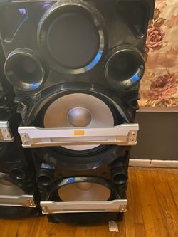 Brother pro speakers and Pyle amp.