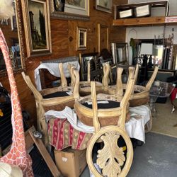 Selling entire contents of storage unit. Selling too many items to list. Mirrors, lamps, artwork come see! Oakland Park. 