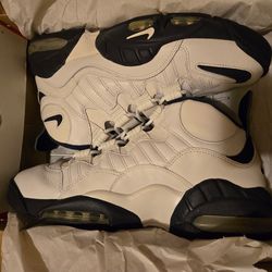 Worn 1-2x Size 9 Men’s Nike Sensation