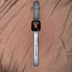 Apple Watch Series 7 Cellular And GPS 