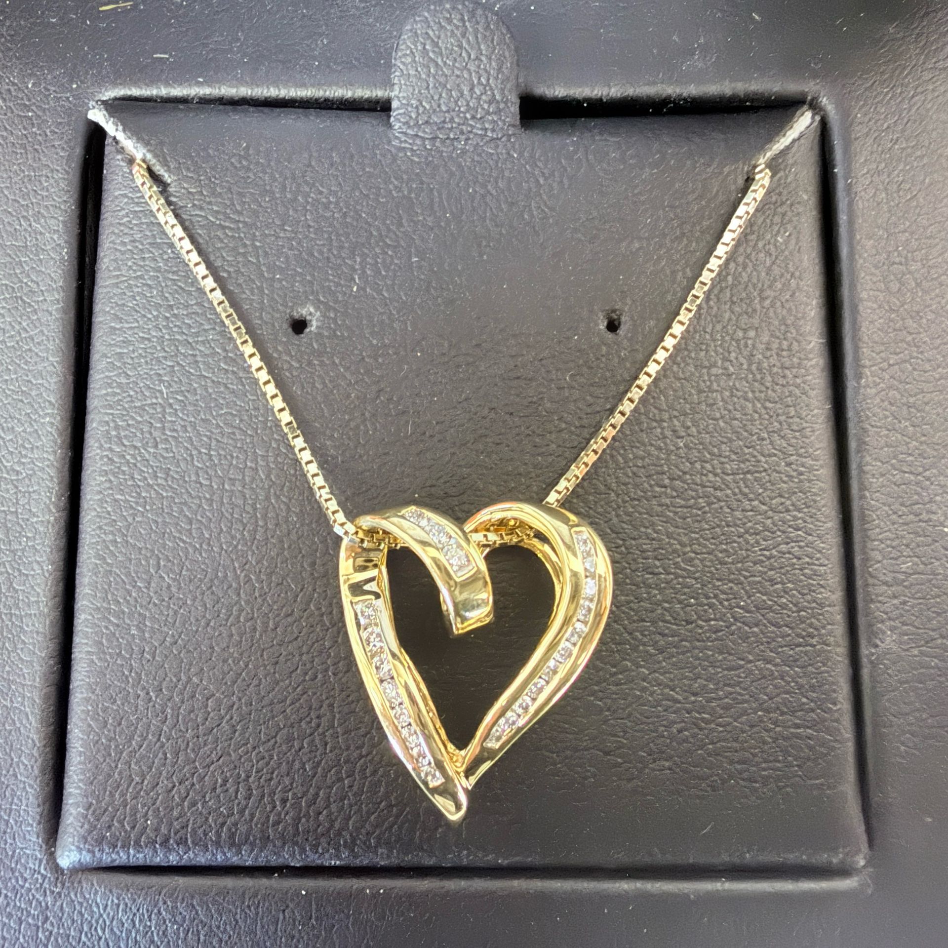 18K Gold & Diamonds Open Heart Box Link Chain Necklace