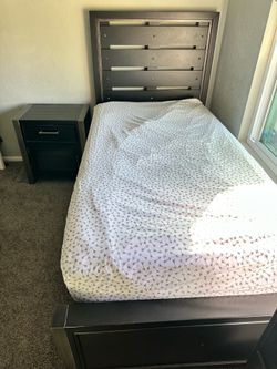 Twin size bed