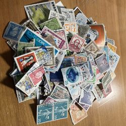 1000 Off Paper World Wide Stamps