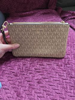 Michael Kors Jet Set Charm