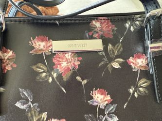 Handbags/totes/purses