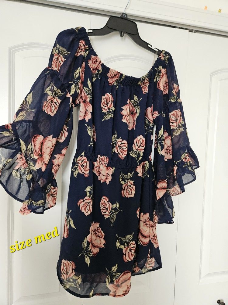 Womens Size Med Dress Great Cond Like New