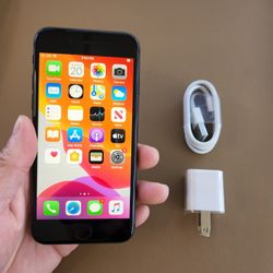 iPhone 8 - UNLOCKED - Like New 