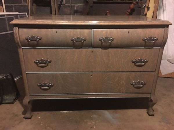 Antique Quarter Sawn Tiger Oak Dresser For Sale In Farmington