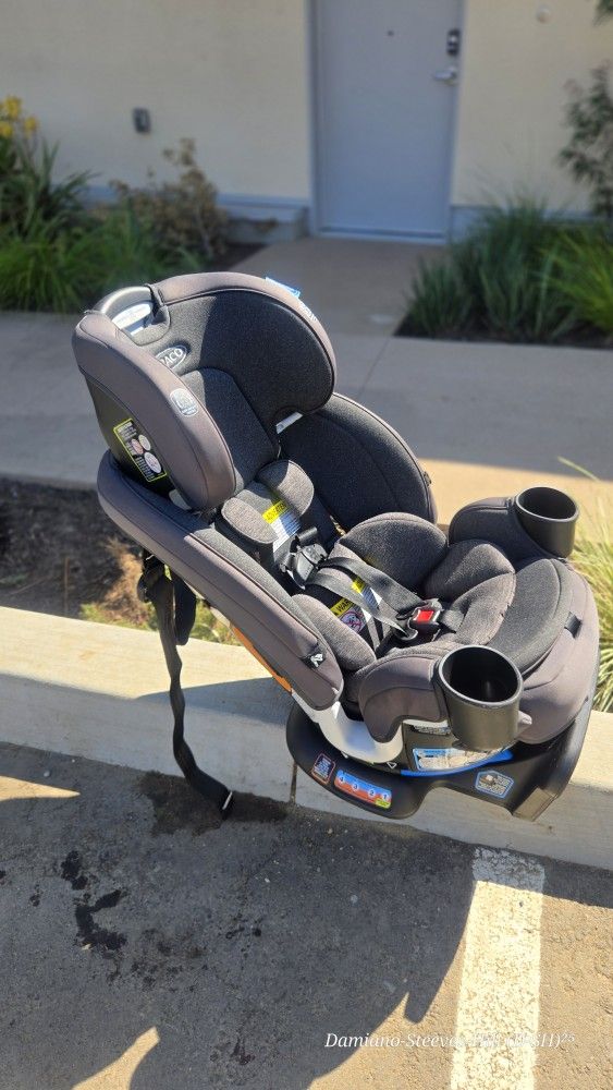 2023 Graco Turn2Me 3-In-1 Car Seat