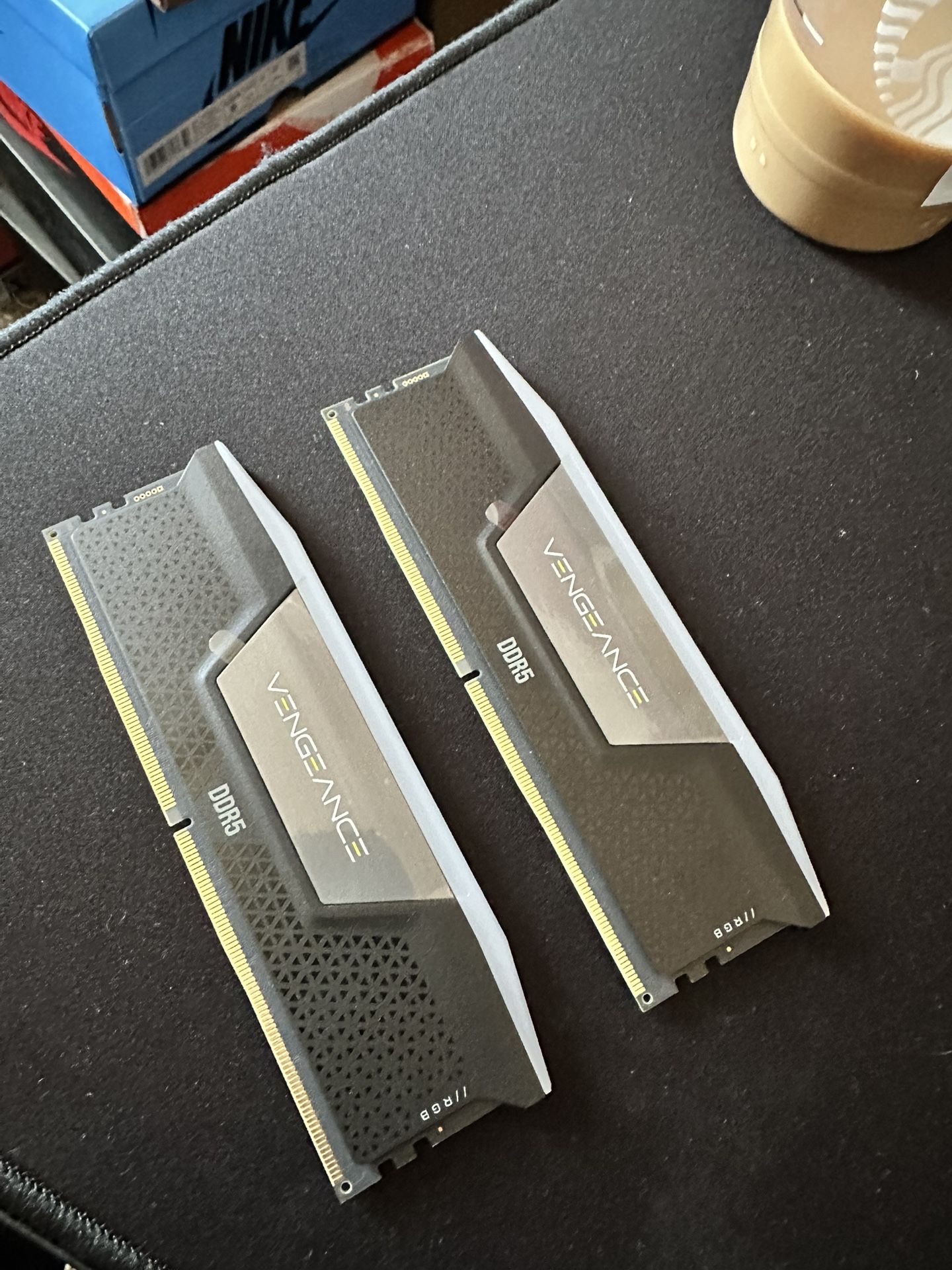 Corsair Vengeance DDR5 32GB RAM (2x16) XMP 3.0 intel
