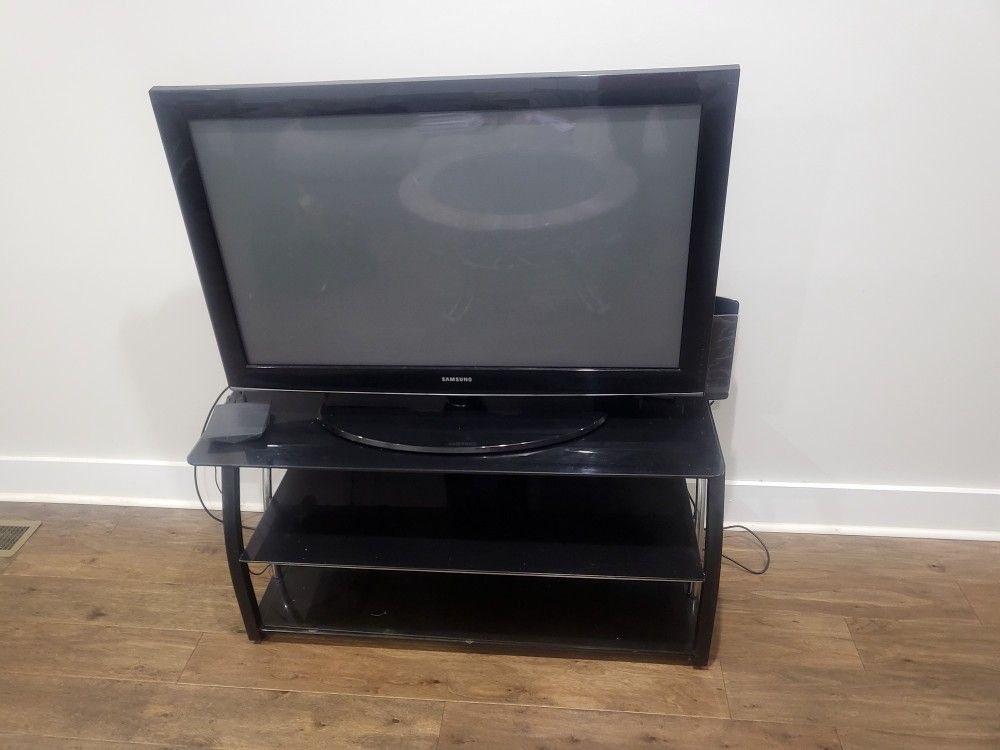 32" Samsung TV