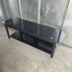 60” Black Tempered Glass Two Tier TV Stand Great Condition Plenty Of Shelving Space 
