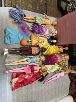 11 Dolls Plus Case