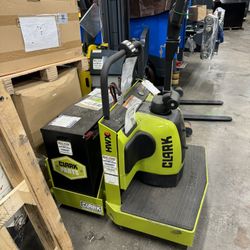 CLARK HWX30 Electric Pallet Truck