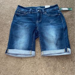 Womens Shorts Brand New Size 4 $10