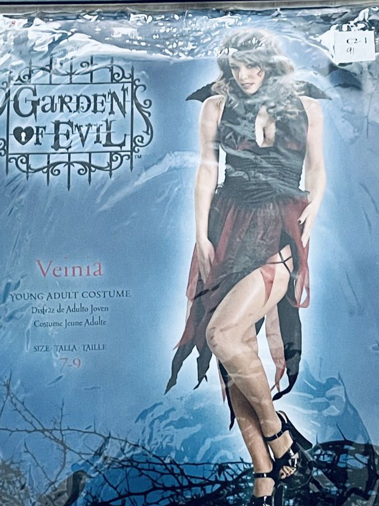Young Adult Garden Of Evil Costume Size 7-9