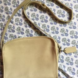 Vintage Coach 1998 Metropolis Zip bag  (read Description)
