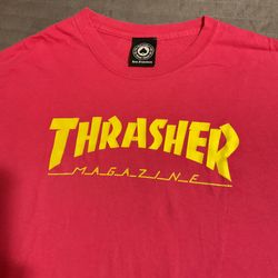 Vintage Thrasher T-shit Hot Pink Yellow Men’s Large Y2K VTG Pre Owned skateboard