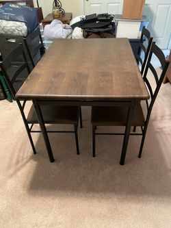 Dinette table and 4 chairs