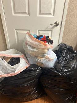 Clothes/toys/ shoes