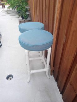 Outdoor stools