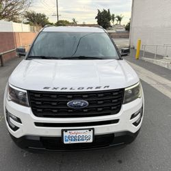 2017 Ford Explorer Sport 