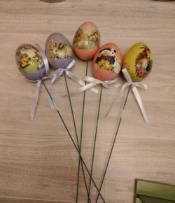 Easter Decor 