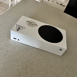 Xbox Series S (next generation) with white controller 