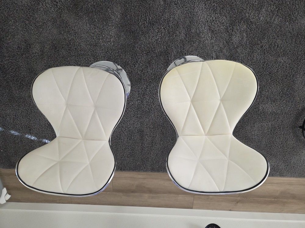 White Bar Stools.