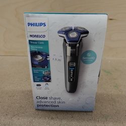 7200 Philips Norelco Shaver Wet & Dry Electric Shaver with Trimmer