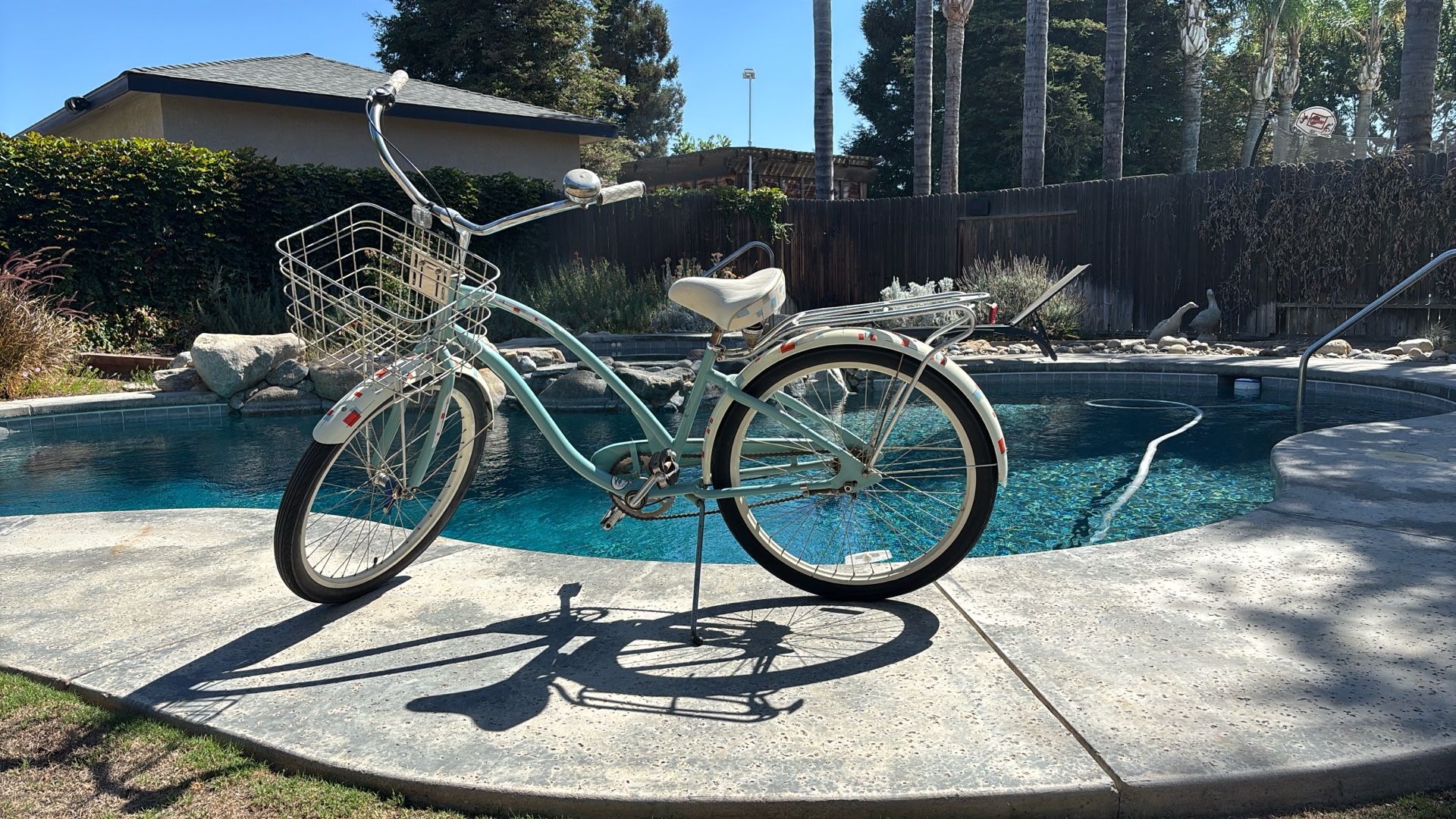 Electra Beach Cruiser w Gears