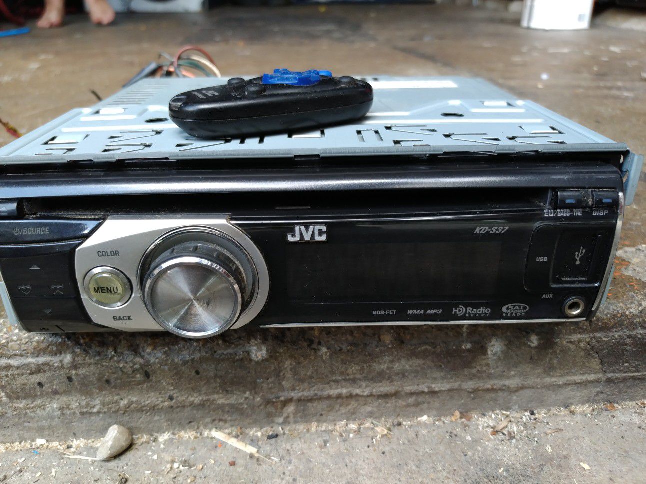Jvc kd-s37 loaded with options with key chain remote