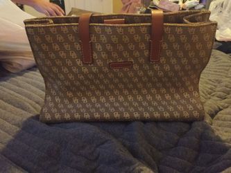 Dooney & Bourke