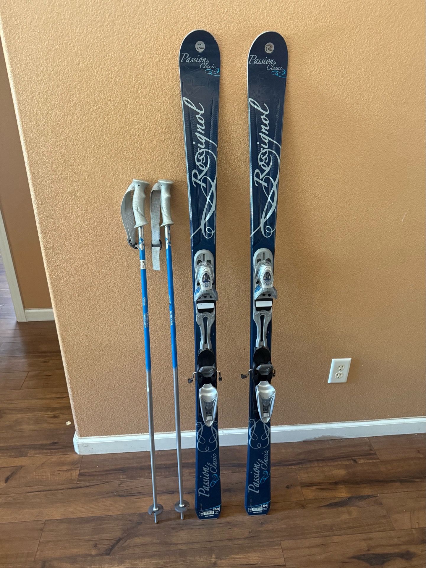 Women's Rossignol 154 cm All Mountain Passion Classic Skis W/Bindings + Poles