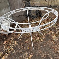 Antique Patio Table With No Glass 