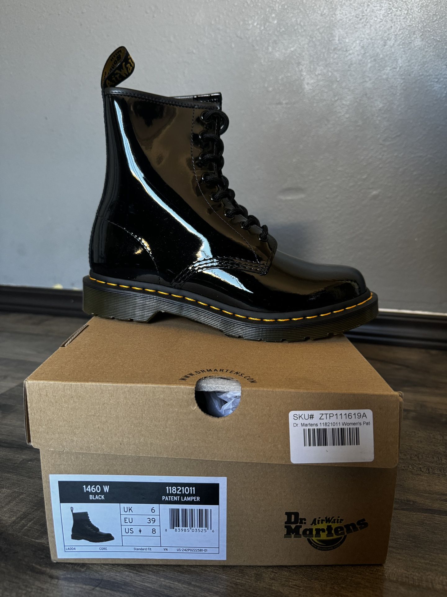 Dr. Martens Women's 1460 8-Eye Leather Boots Size 8 