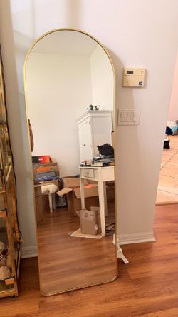 Standing mirror