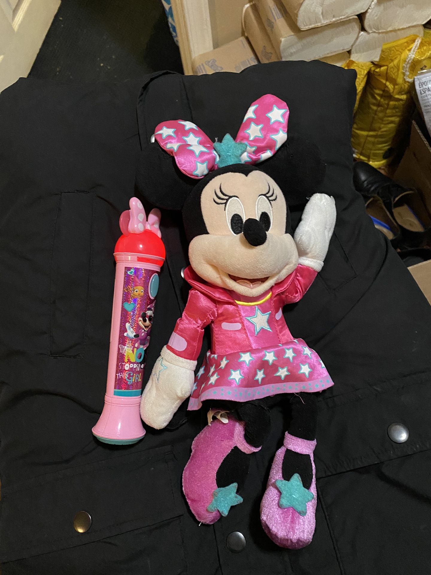 Minnie Mouse Singing Microphone And Singing Plush 