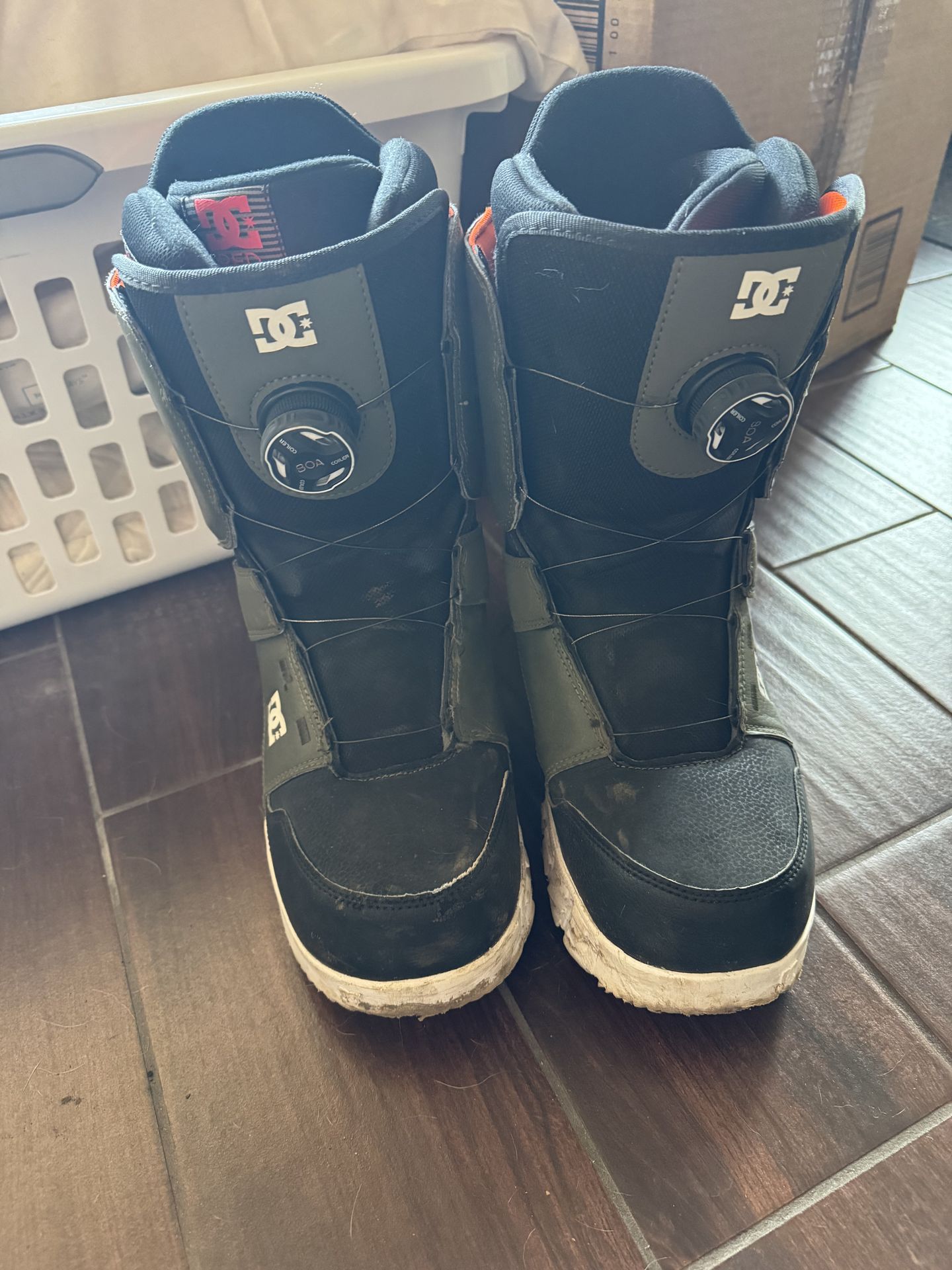 DC scout 2 snowboarding boots