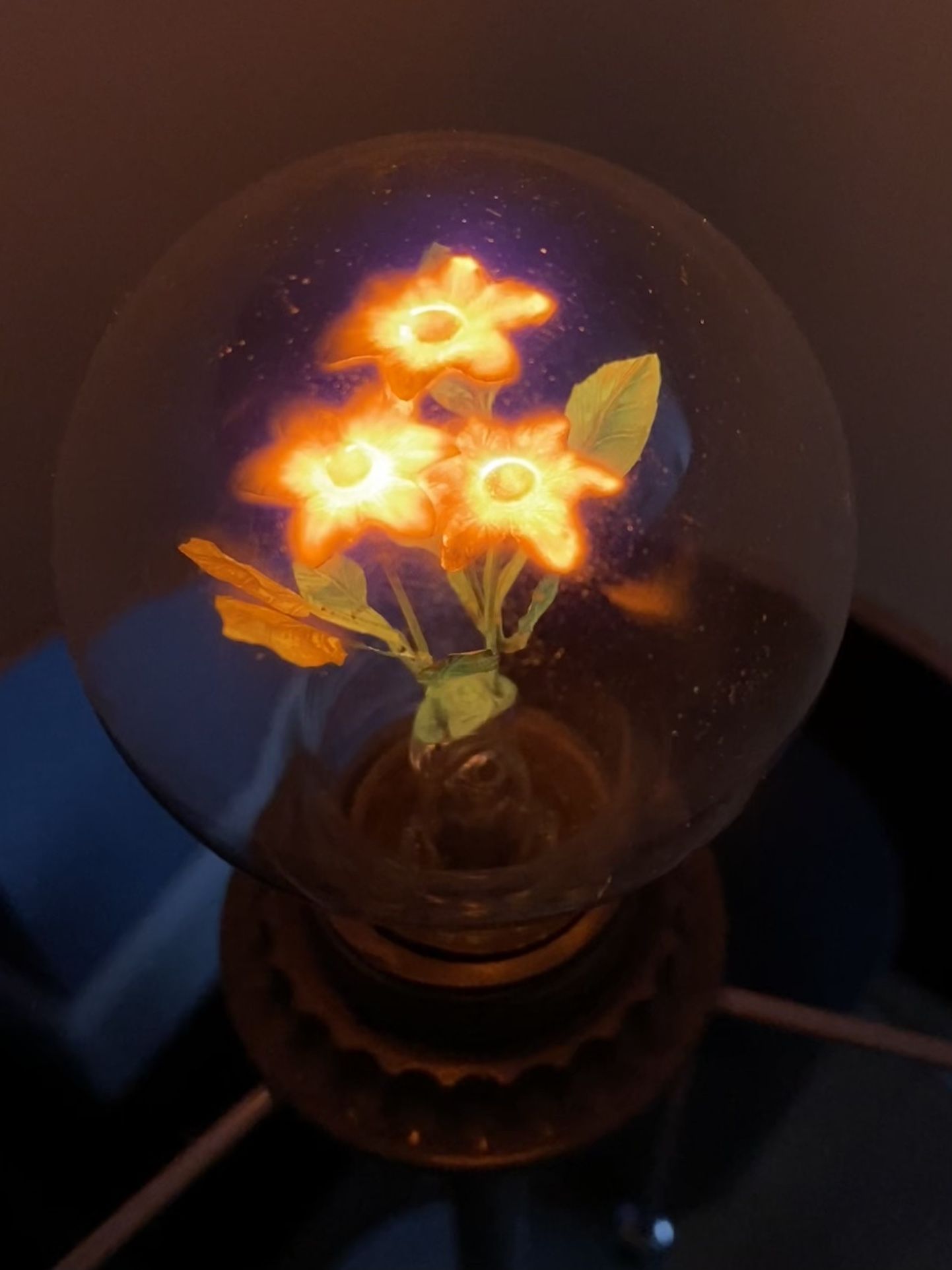 Vintage Aerolux Flower Light Bulb