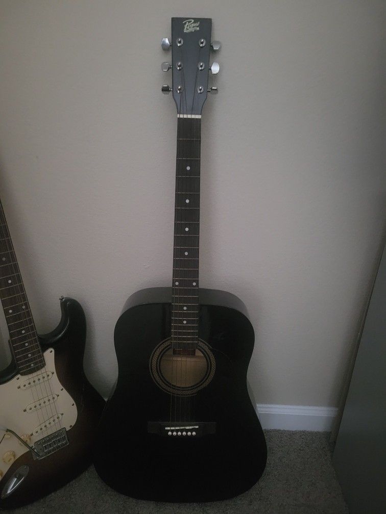 Rogue Acoustic Guitar