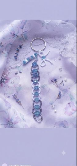 Icy Bow Beaded Keychain