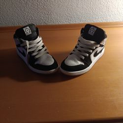 Nike Air Jordâns US 2Y