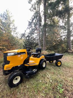 FS: 2021 Cub-Cadet XT1 LT42 Mower Riding Lawnmower w/ Polar Trailer