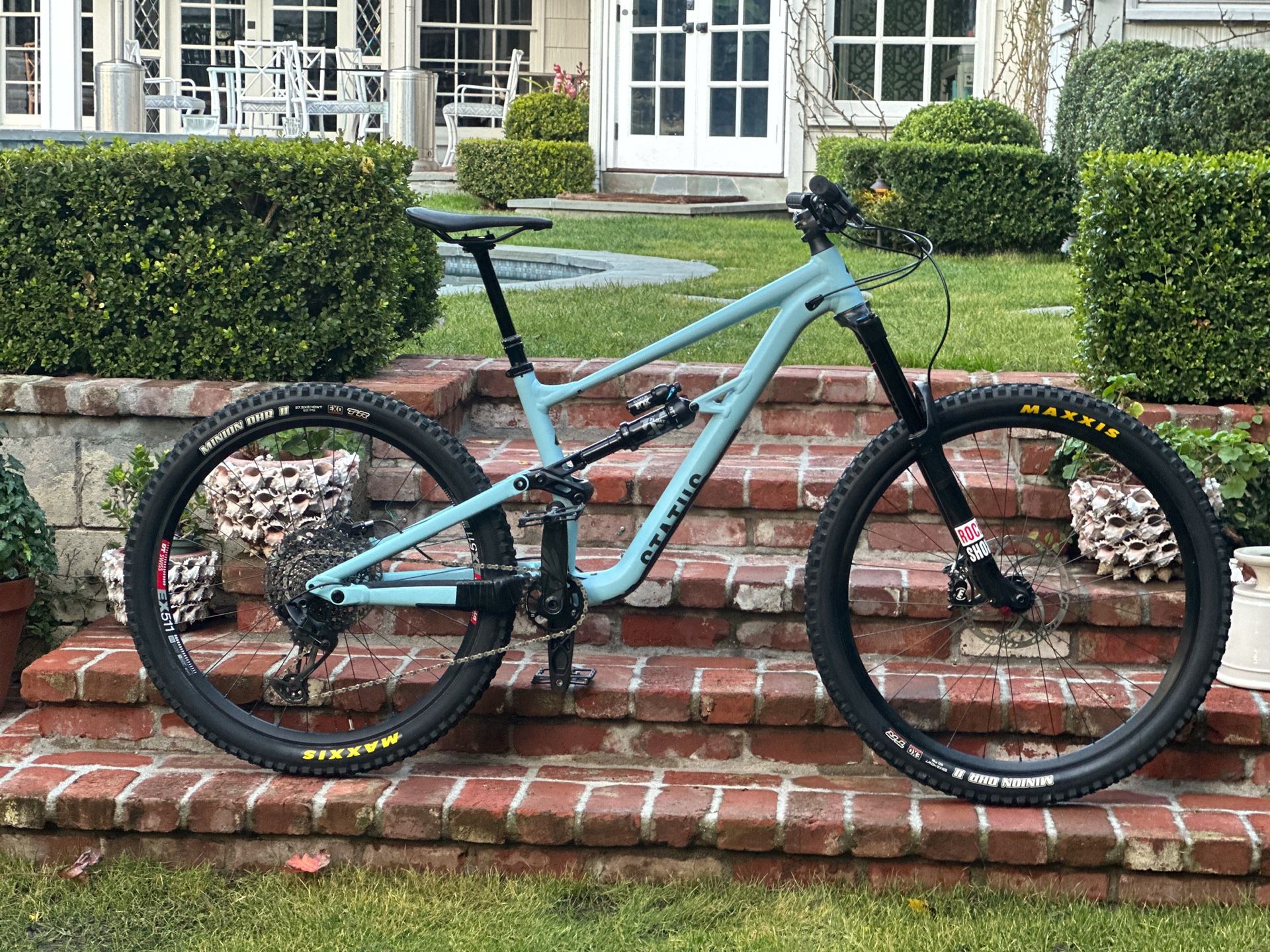 SPECIALIZED STATUS 160 size S3 (medium/large) CUSTOM BUILD