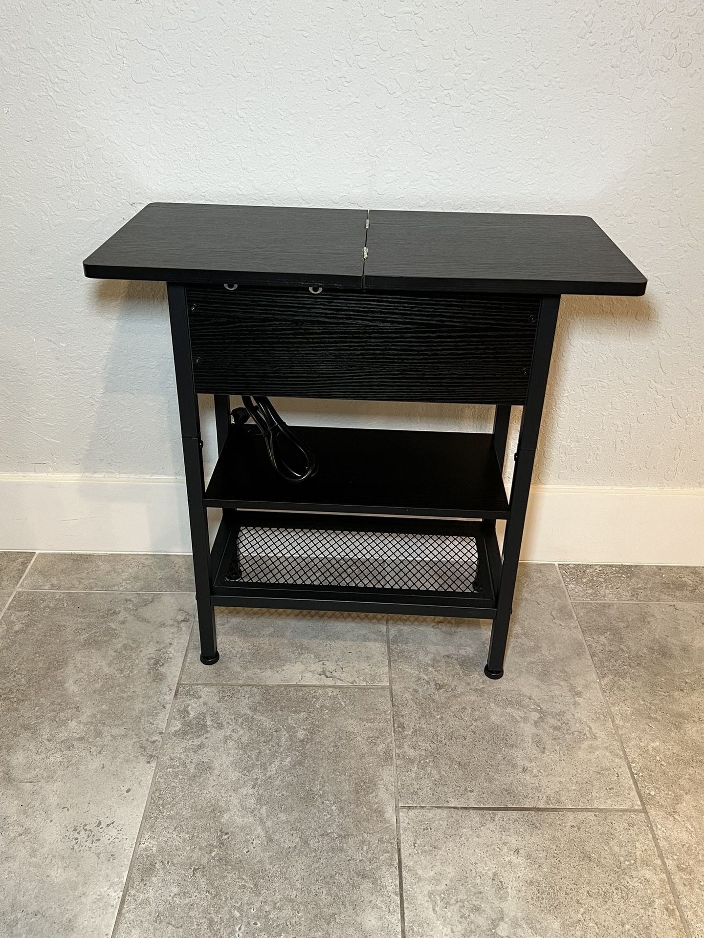 NEW - Side Table / End Table / Nightstand  / Accent Table - with Charging Station - Black