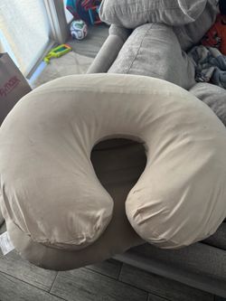 Boppy pillow