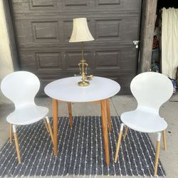 Dining Table With 2 Chairs Like New!